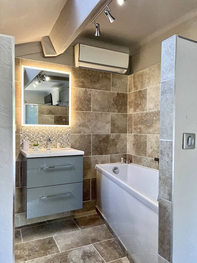 Deluxe Double Room, 1 Queen Bed, Balcony, Beach View