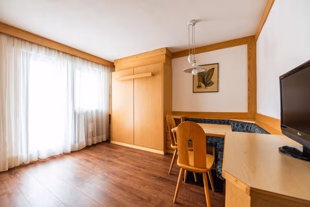 One-Bedroom Apartment (3 Adults)