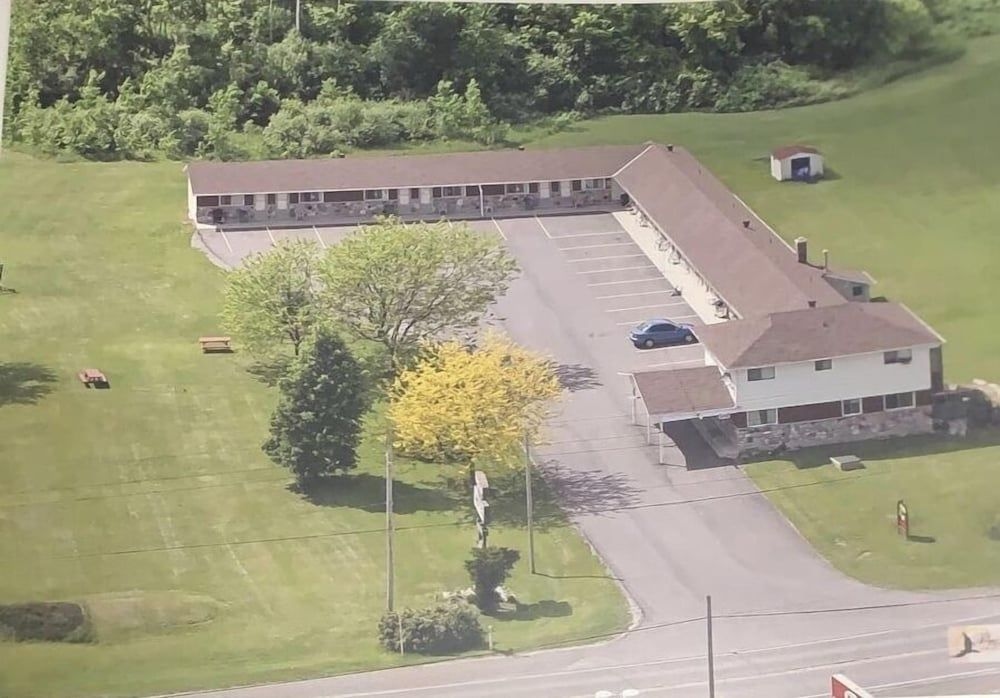 Rogers Motel1