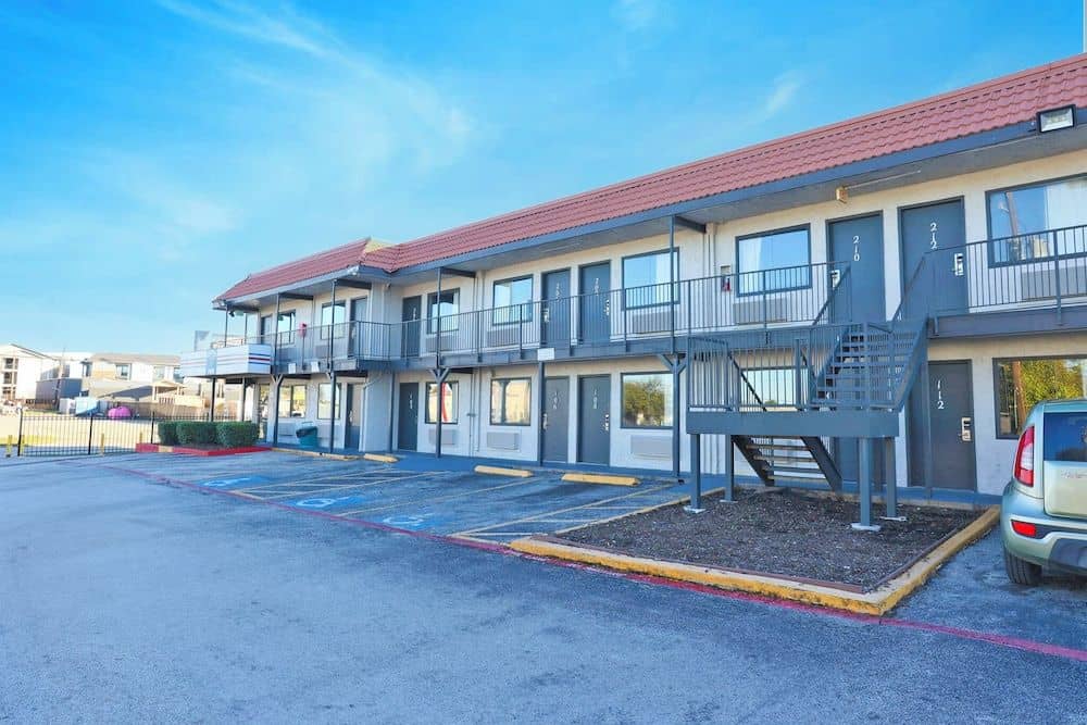 Super 7 Inn Dallas-Southwest Super 7 Inn Dallas-Southwest