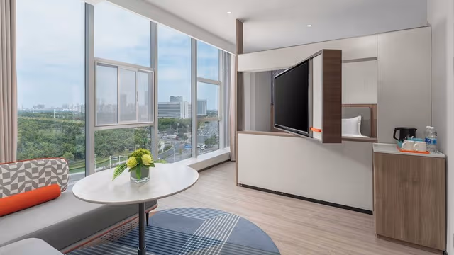 Standard Room, 1 King Bed (Extra Floor Space)