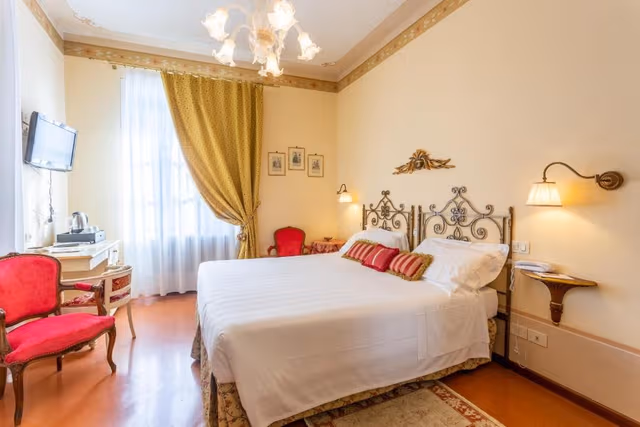 Superior King Room