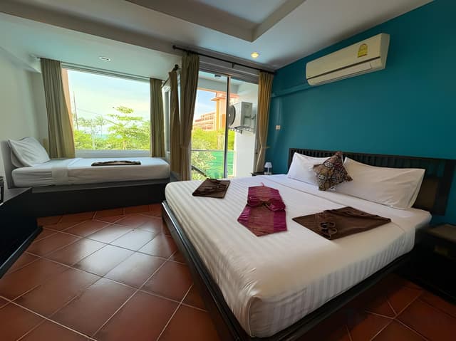 Deluxe Triple Room