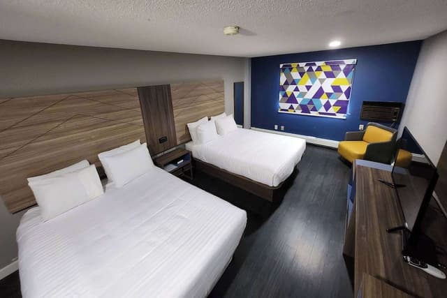 Room, 2 Queen Beds, Non Smoking