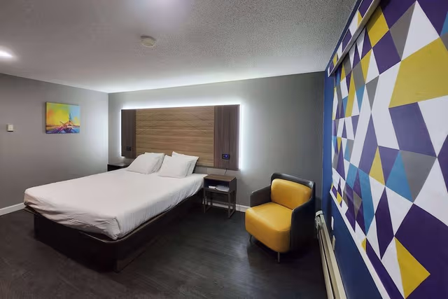 Room, 1 King Bed, Non Smoking