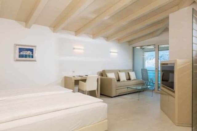 Junior Suite, Lake View