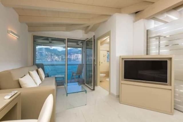 Junior Suite, Lake View