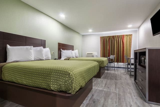 Standard Room, 2 Queen Beds