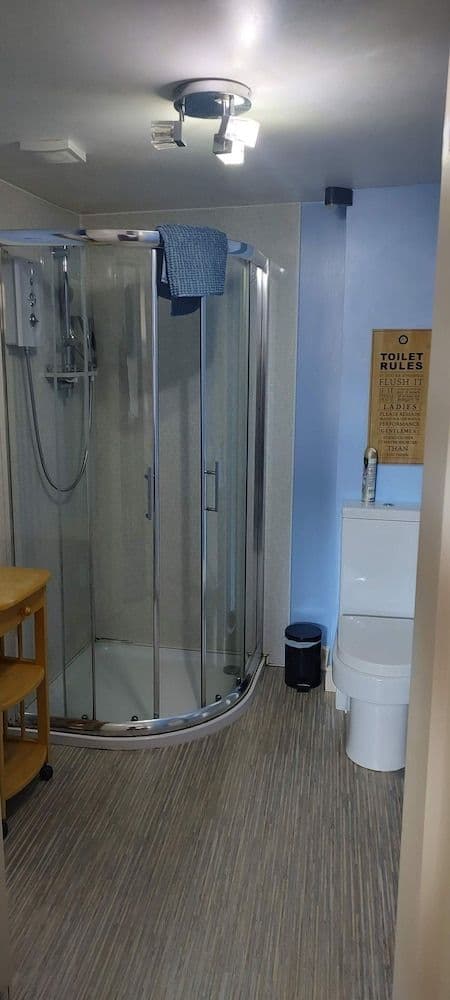 Large Family Room, Ensuite