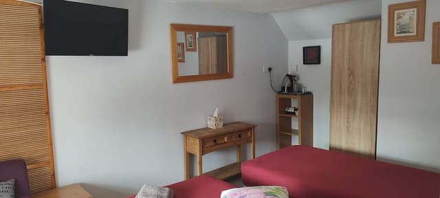 Family or Twin Room, Ensuite