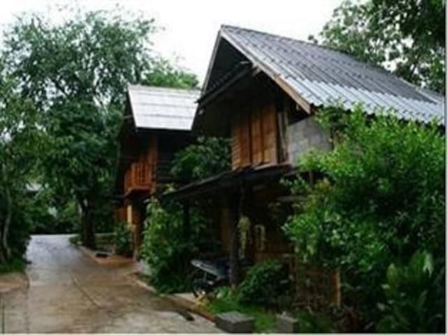 Fan Bungalow