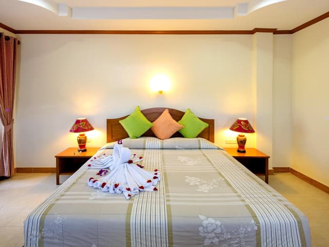 Standard Double Bed