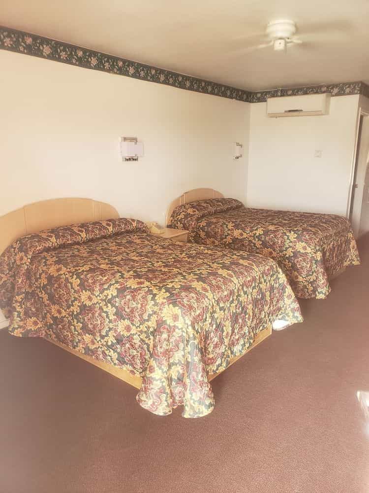 Camlot Inn