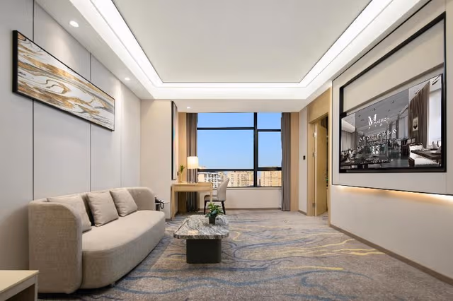 Deluxe Suite