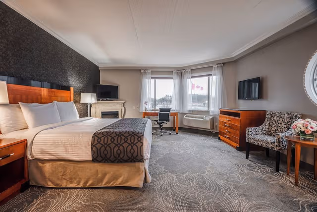 King Suite with Jetted Tub
