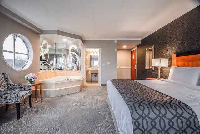 King Suite with Jetted Tub