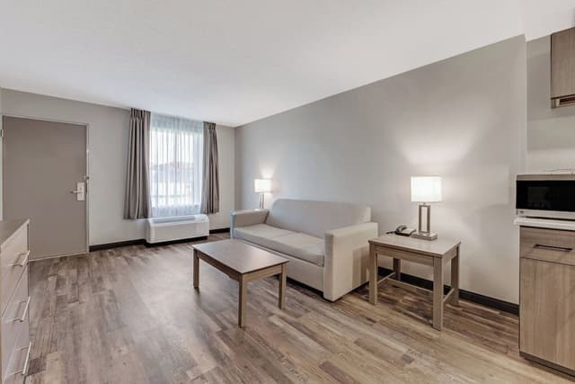 Suite, 1 King Bed, Non Smoking