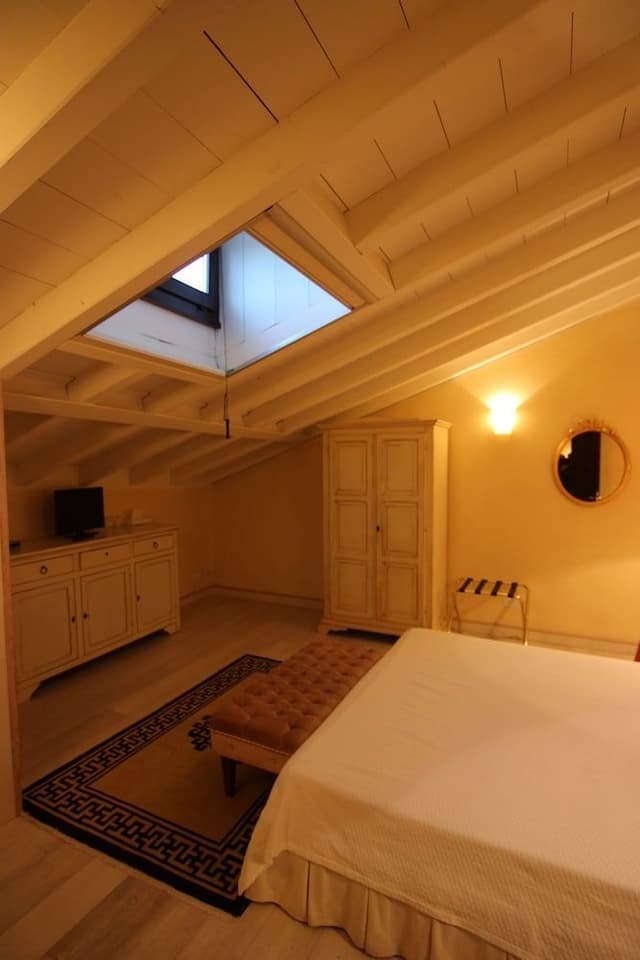 Romantic Suite, Non Smoking, Park View