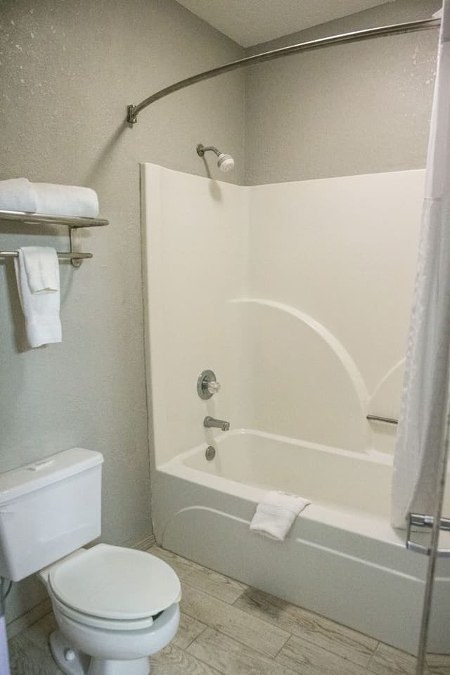 Standard Room, 2 Queen Beds, Non Smoking