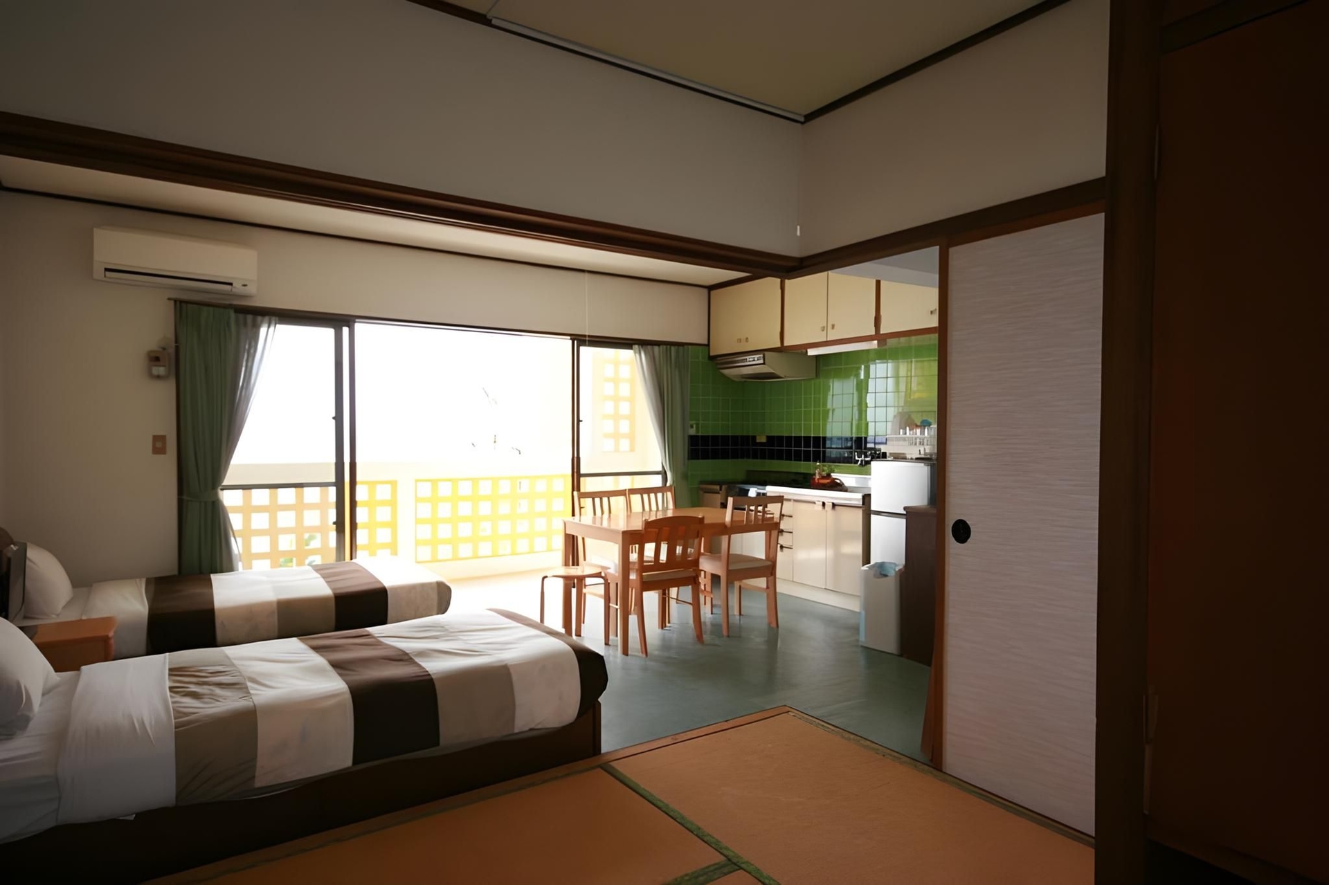 โฮเต็ล แอนด์ เรสเทอรองต์ ออน เดอะ บีช ลิว (Hotel and Restaurant On The Beach Lue)1