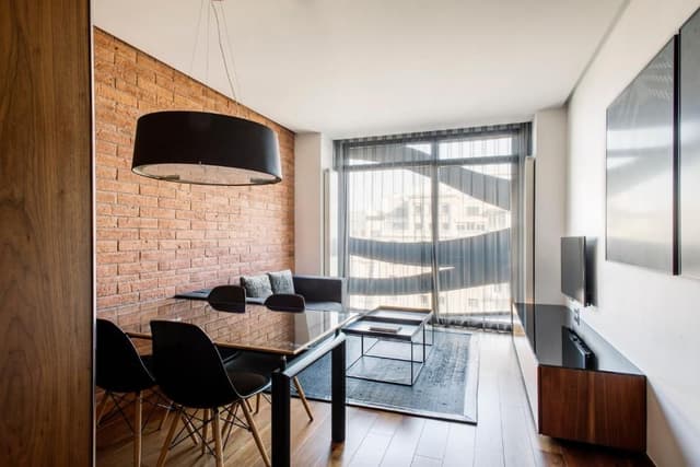 Deluxe Pedrera