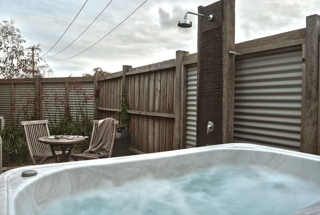 Standard Studio, Non Smoking, Balcony (Courtyard Spa King)
