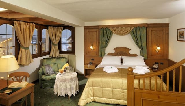 Double Room (Loving)