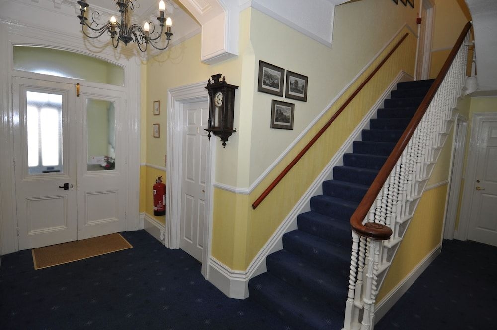 Westbury Lodge1