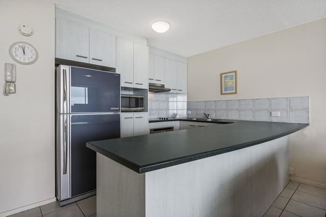 High Level Apartment, 2 Bedrooms (Levels 6-9)