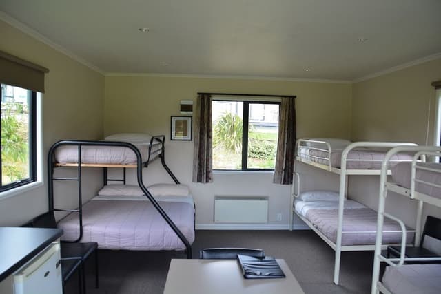 Deluxe Cabin with Shared Bathroom