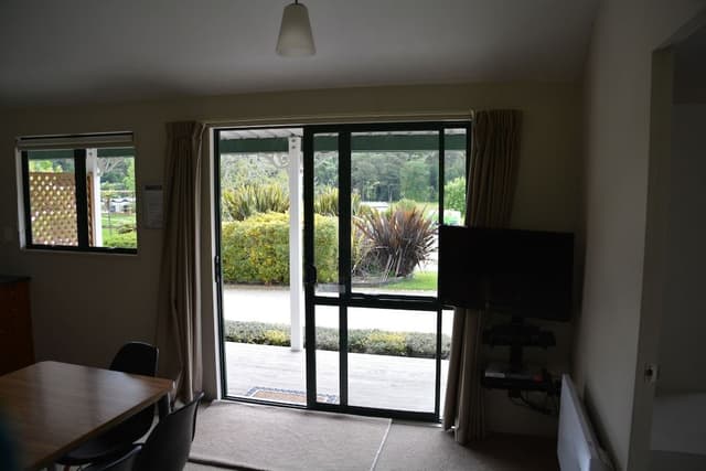 Standard Suite, 2 Bedrooms, Non Smoking, Kitchen (Motel)