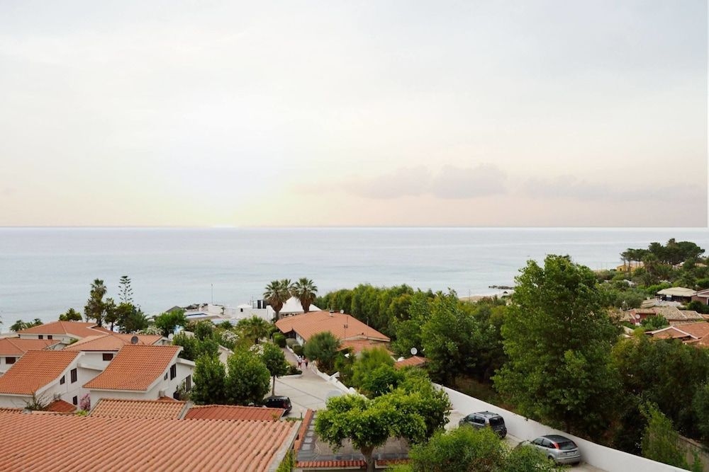 Cala Petrosa Resort2