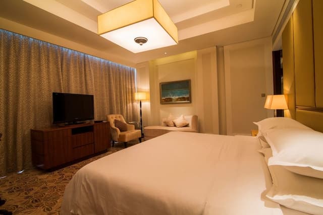 Suite, 1 King Bed
