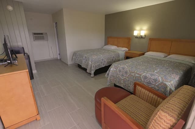 Standard Room, 2 Double Beds, Non Smoking