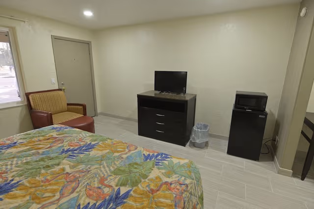 Standard Room, 1 King Bed, Non Smoking
