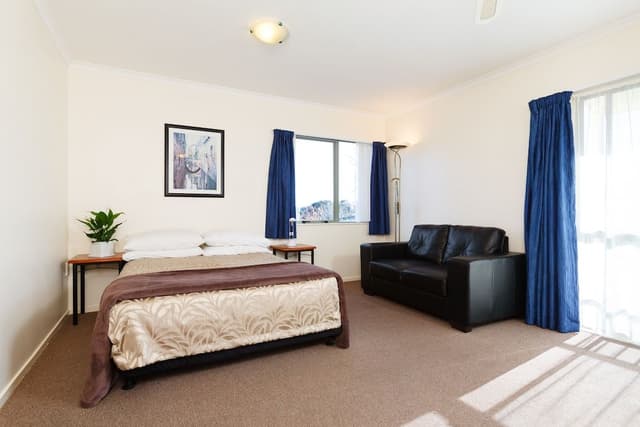 Family Suite, 1 Bedroom, Non Smoking, Kitchenette (Family unit)