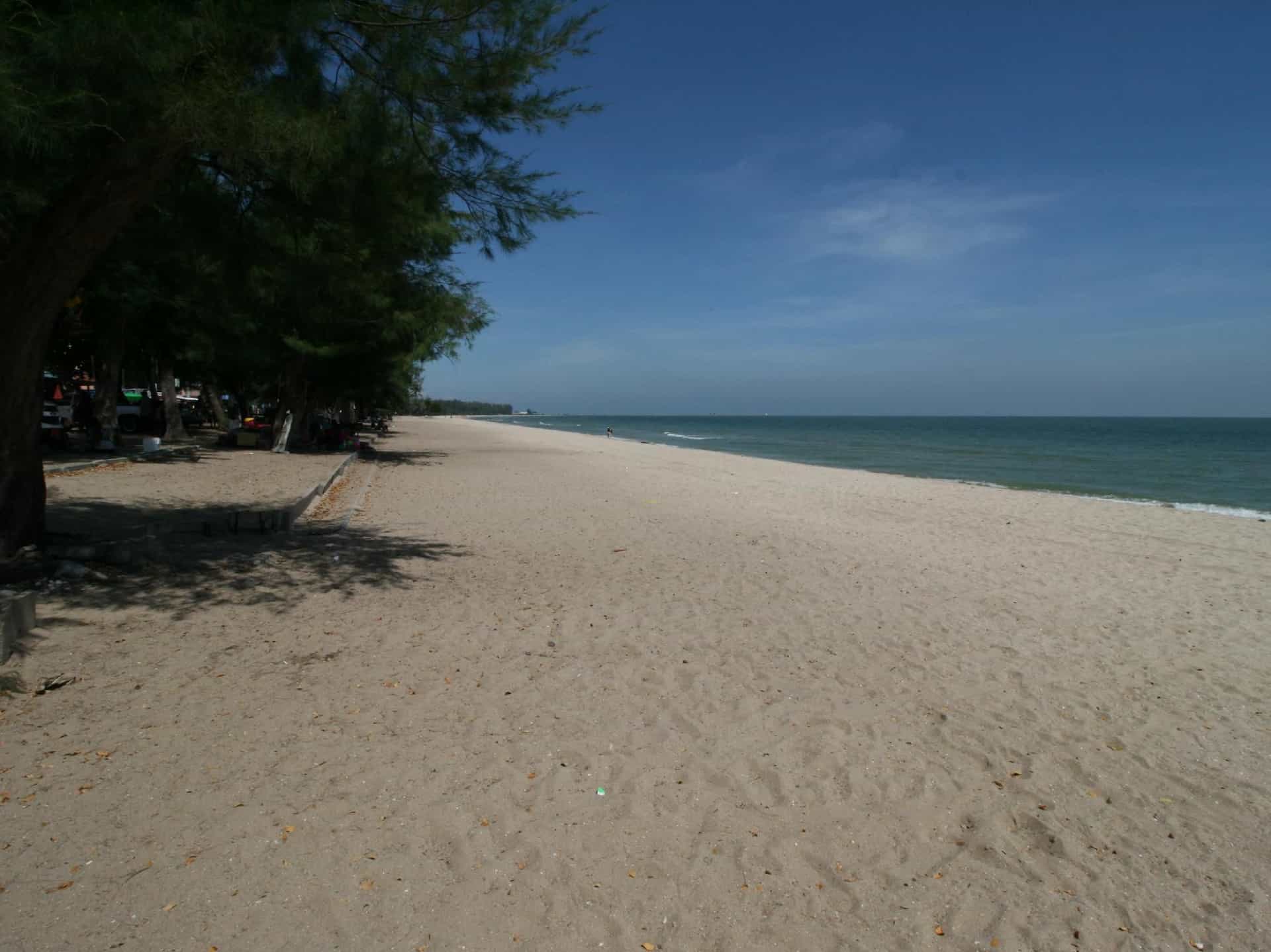 Beachfront Hotel Cha Am Beachfront Hotel Cha Am