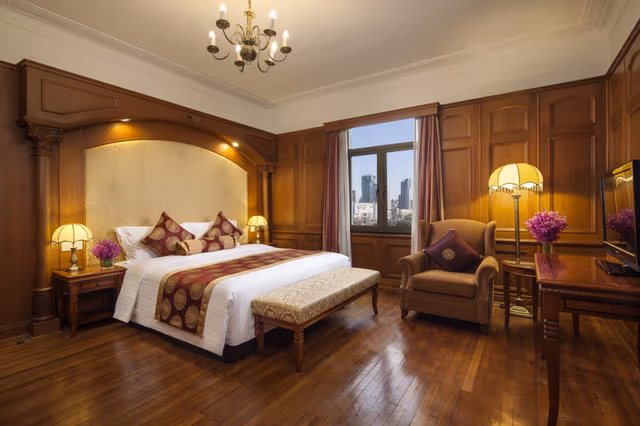 Classic 1 Bed Suite with View