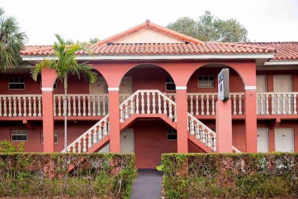 Gables Inn Gables Inn