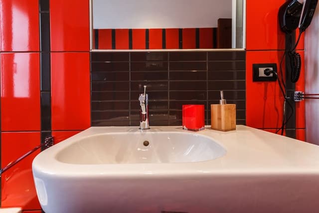 Comfort Double Room, Private Bathroom, City View (External Bathroom)