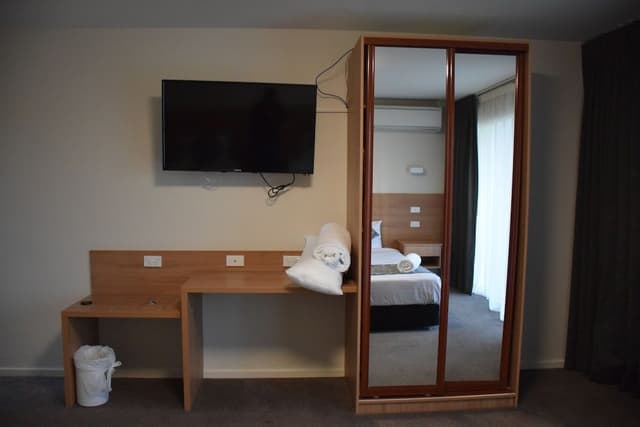 Luxury Triple Room, Mountain View