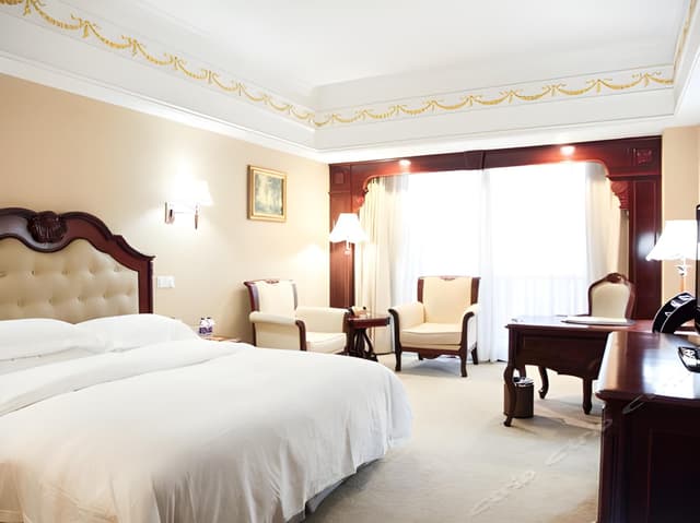 Executive Room