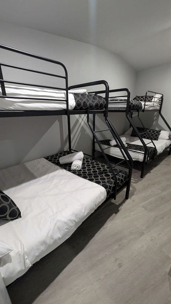 7-Share Room (1 Double, 1 Single and 2 Bunk Beds)