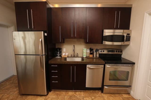 Deluxe Condo, 2 Bedrooms, Balcony