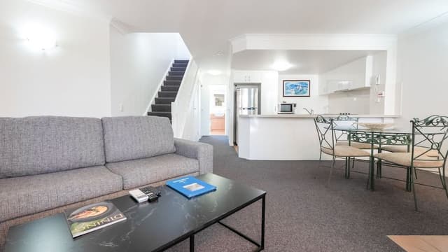 2 Bedroom Rooftop Apt with Spa