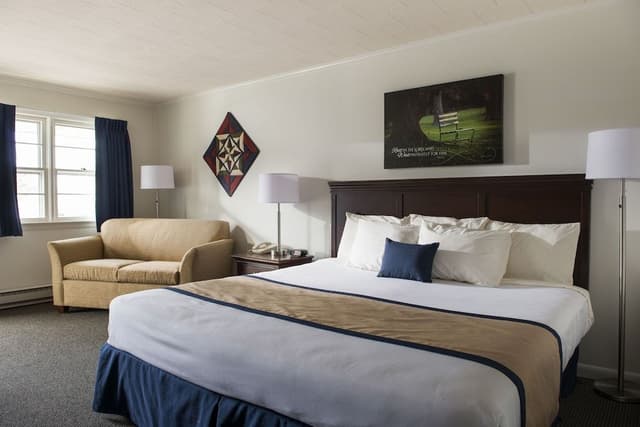 Standard Room, 1 King Bed