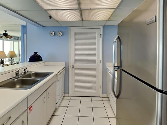 Condo, 1 Queen Bed with Sofa bed, Balcony, Ocean View (T2 1202 - No Pets)
