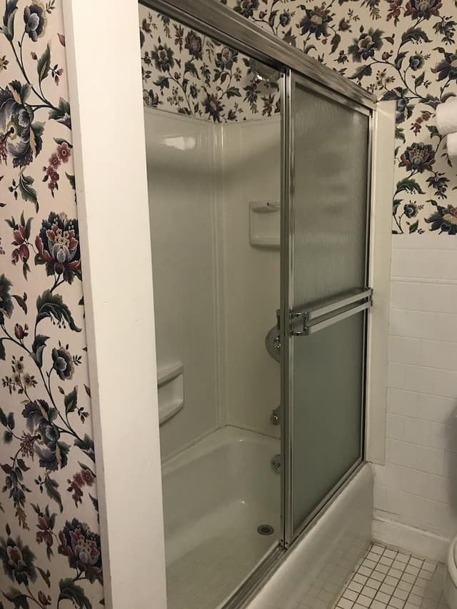 Standard Quadruple Room, Ensuite (Brookside Traditional Dou)