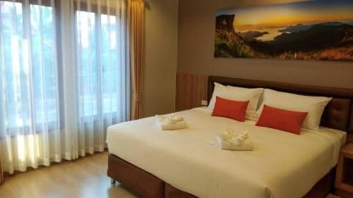 Deluxe Suite