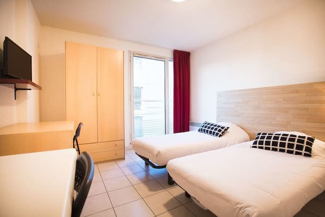 Standard Studio, 2 Twin Beds